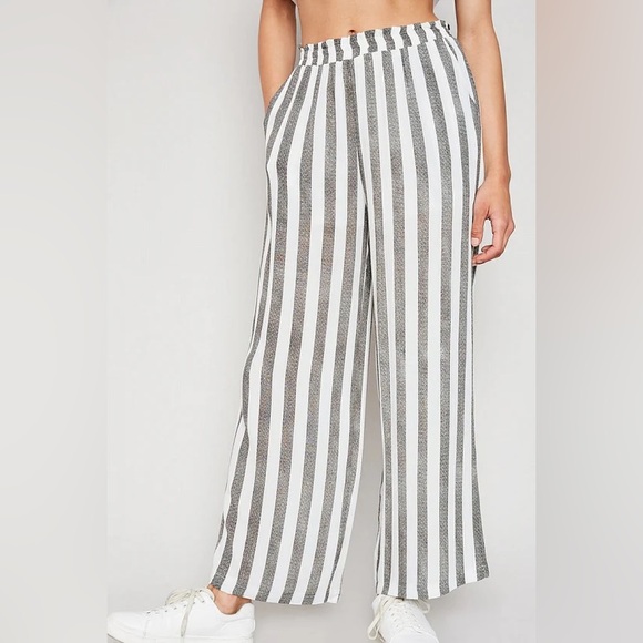Ciao Bella Pants - NWOT Striped Wide-Leg Jumpsuit Pant in Grey & White